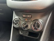 Peugeot 208 1.2 208 Signature S/S 5dr 21