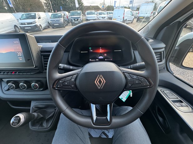 Renault Trafic LWB L2H1 Low Roof Advance Ll30 Air Cruise SELECT 16