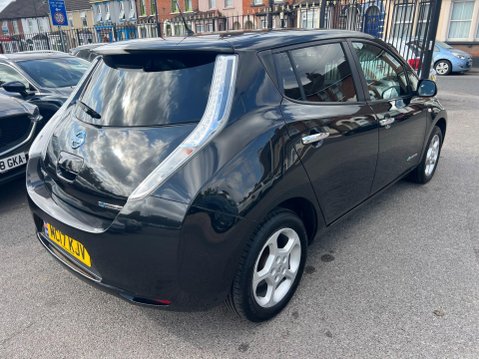 Nissan LEAF 30kWh Acenta Auto 5dr 6