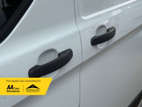Ford Transit Custom 2.0 Transit Custom 320 Base 12