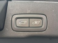 Volvo XC60 2.0 D4 R-Design Pro SUV 5dr Diesel Auto AWD Euro 6 (s/s) (190 ps) 36