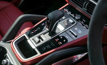 Porsche Cayenne Turbo 21