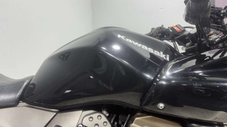Kawasaki Z ZR750 2005 ONLY 20K NEW MOT SERVICED COMMUTER BIKE 750CC 23