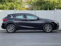 Infiniti Q30 1.6T Premium InTouch Hatchback 5dr Petrol Manual Euro 6 (s/s) (122 ps) 6