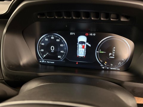 Volvo XC90 2.0h T8 Twin Engine 10.4kWh Inscription Pro Auto 4WD Euro 6 (s/s) 5dr 19