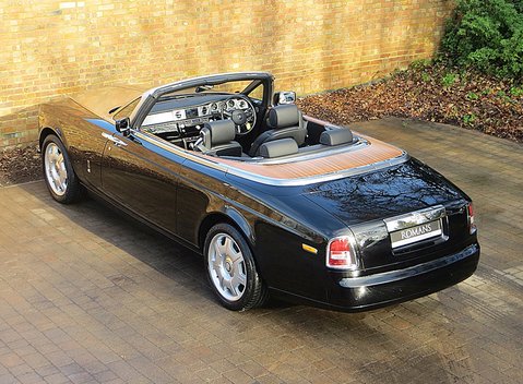 Rolls-Royce Phantom Drophead Coupe 10