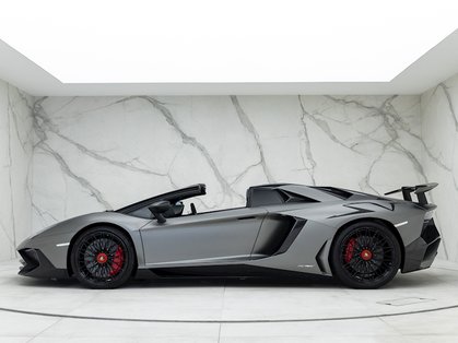 Lamborghini Aventador Roadster Officially Announced