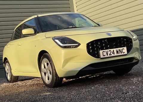 Suzuki Swift MOTION 8