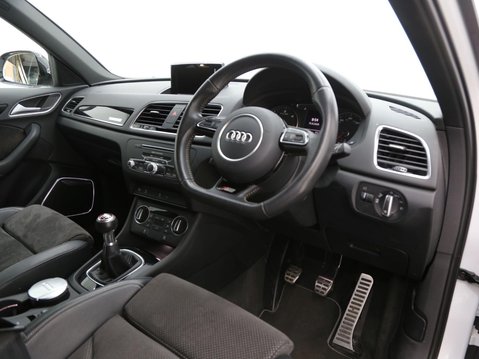 Audi Q3 2.0 TDI Black Edition quattro Euro 6 (s/s) 5dr 22