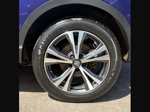 Nissan Qashqai 1.3 Qashqai N-Connecta DiG-T 5dr 68