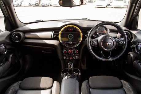 Mini Hatch COOPER
