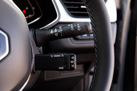 Renault Captur TECHNO E-TECH 17