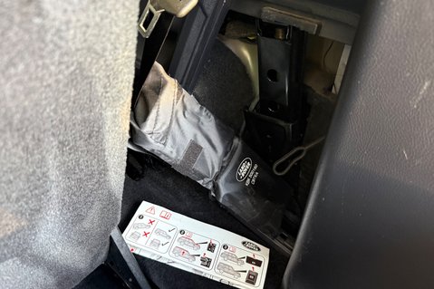 Land Rover Discovery SDV6 SE TECH - ULEZ COMPLIANT -FULL LR SERVICE HISTORY - 9 SERVICES -TOWBAR 49