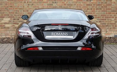 Mercedes-Benz SLR McLaren 24