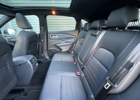 Nissan Qashqai DIG-T TEKNA MHEV 17