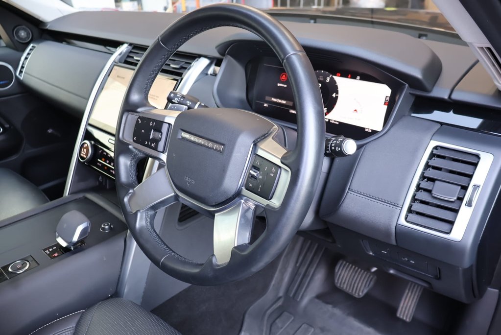 Land Rover Discovery SE MHEV REAR SEATS FITTED STYLED BY SEEKER UK  15