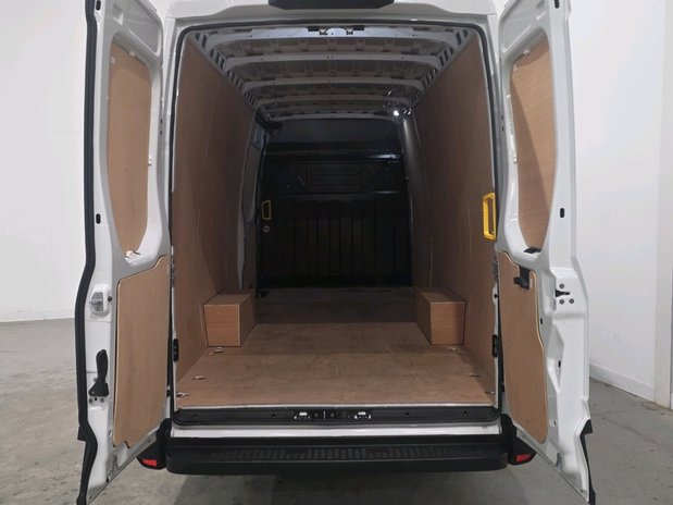Iveco Daily Daily 35C14 Diesel 2.3 High Roof Business Van 4100L WB Hi-Matic 3