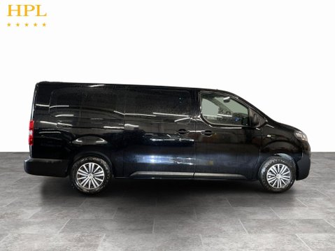Vauxhall Vivaro Life 50kWh Combi MPV 5dr Electric Auto LWB (9 Seat, 7.4kW Charger) (136 ps) Allo 8