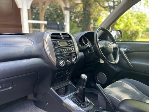 Toyota Rav4 XT3 VVT-I 17