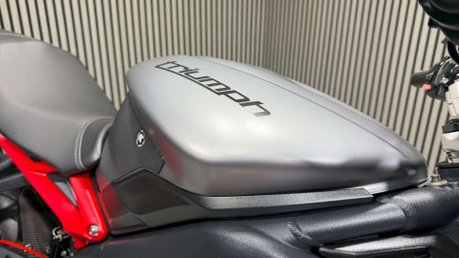 Triumph Street Triple R 2013 ONLY 21K QUICK SHIFTER, LOADS OF EXTRAS, LONG MOT 33