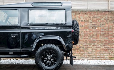 Land Rover Defender 90 XS 21