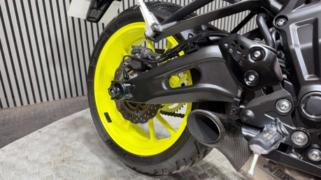 Yamaha MT-07 MT07 2018 ONLY 7K 1 OWNER FULL AKRAPOVIC LONG MOT 700CC 30