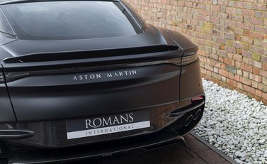 Aston Martin DBS Superleggera 23