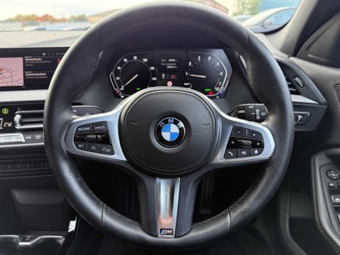 BMW 1 Series 1.5 118i M Sport Hatchback 5dr Petrol DCT Euro 6 (s/s) (136 ps) 29