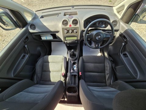 Volkswagen Caddy Maxi Camper Crib 27