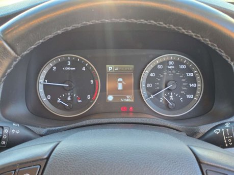 Hyundai TUCSON 1.7 CRDi Blue Drive SE Nav SUV 5dr Diesel DCT Euro 6 (s/s) (141 ps) 35