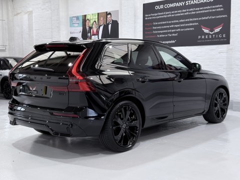 Volvo XC60 B5 ULTRA BLACK EDITION AWD 21