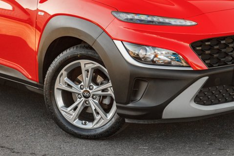 Hyundai KONA T-GDI SE CONNECT MHEV 11