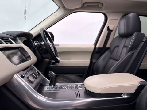 Land Rover Range Rover Sport 3.0 Range Rover Sport HSE SDV6 Auto 4WD 5dr 72