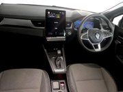 Renault Captur 1.6 E-TECH techno SUV 5dr Petrol Hybrid Auto Euro 6 (s/s) (145 ps) Air Con 19