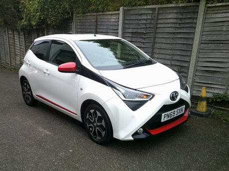 Toyota Aygo VVT-I X-TREND X-SHIFT ONLY 22,000 MILES FROM NEW