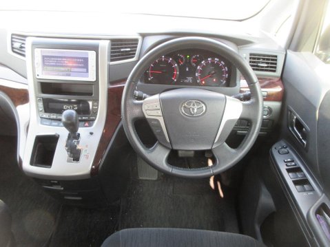 Toyota Vellfire 2.4 Z + 7 Seats 16