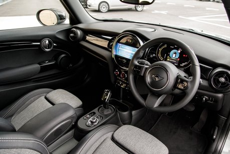 Mini Hatch COOPER S LEVEL 2