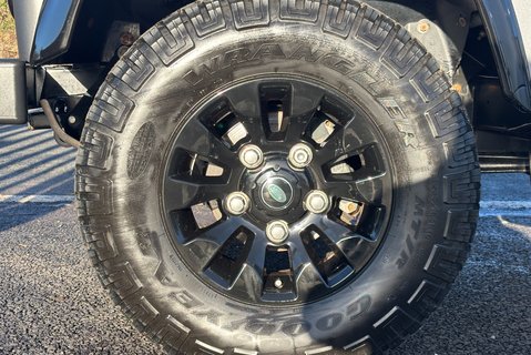 Land Rover Defender 90 TD Autobiography Station Wagon - 1/100 Made - LR Service History 38