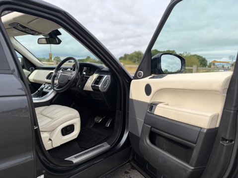 Land Rover Range Rover Sport 3.0 SD V6 HSE Dynamic Auto 4WD Euro 6 (s/s) 5dr 12