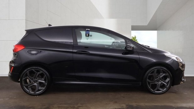 Ford Fiesta SWB L1H1 Low Roof Sport Air Con Alloys EURO 6 NO VAT 2