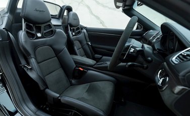 Porsche 718 Boxster Spyder 13