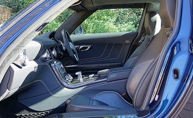 Mercedes-Benz SLS AMG 14