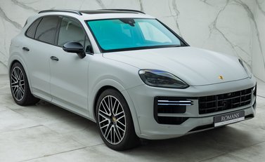 Porsche Cayenne TURBO E-HYBRID 11