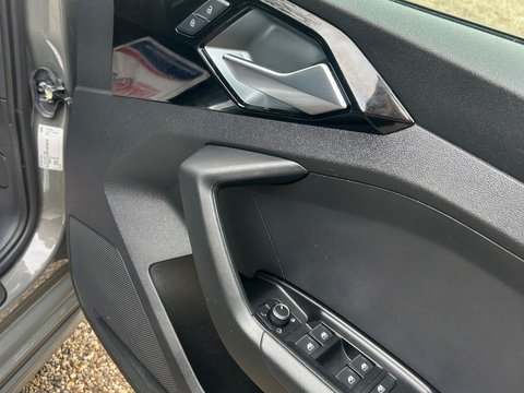 Audi A1 1.0 TFSI 30 S line Sportback S Tronic Euro 6 (s/s) 5dr 24