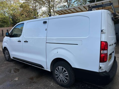 Vauxhall Vivaro 2.0 Turbo D 3100 Dynamic L2 H1 Euro 6 (s/s) 6dr 9