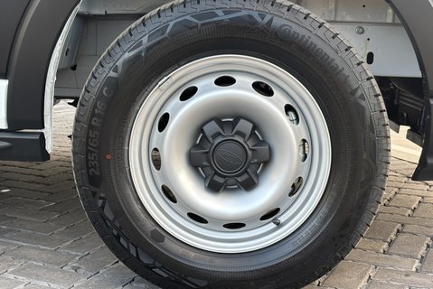 Ford Transit 350 Rwd Leader L3 H3 130 ps Panel Van - Tow Axle 31