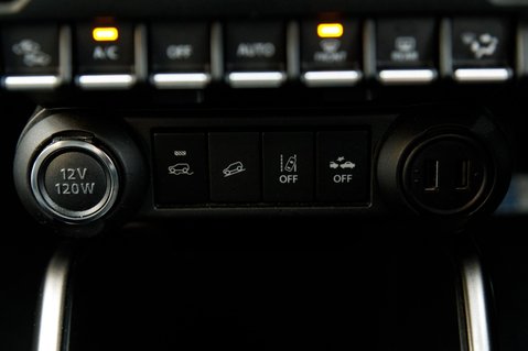 Suzuki Ignis SZ5 ALLGRIP SHVS MHEV 31