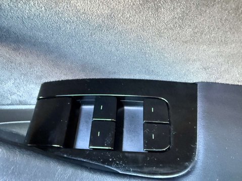 Tesla Model 3 Model 3 Long Range AWD 4WD 4dr 32