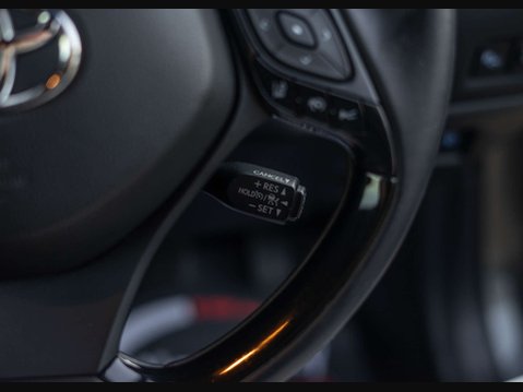 Toyota C-HR 1.8 C-HR Excel HEV CVT 5dr 38