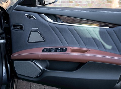 Maserati Ghibli GranLusso 21